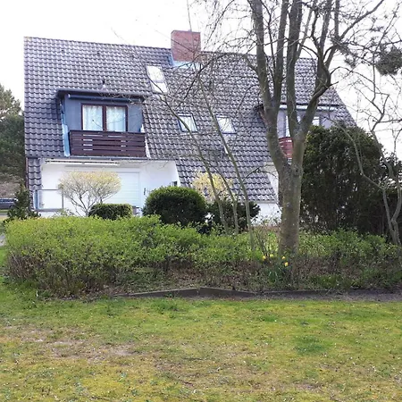 Schmuck Un Fien - Gemuetliches Urlaubszuhause Mit 2 Schlafzimmern Im Wunderschoenen Ortsteil Dorf Fuer Familien- Freunde- Und Paarurlaub *